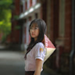 Meet your Posher, Linh